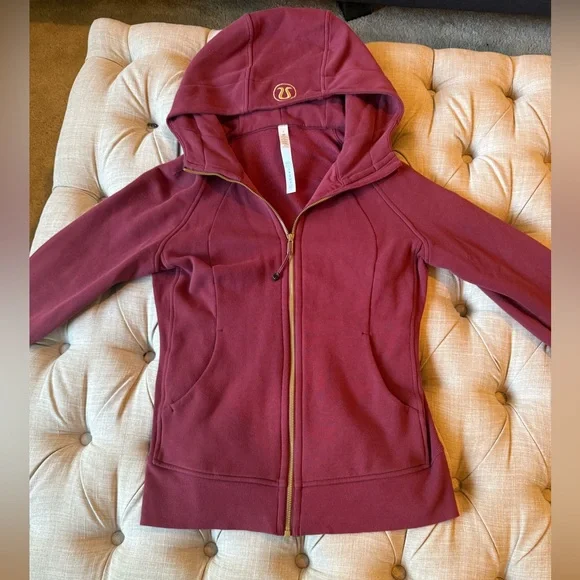 Lululemon Scuba Full-Zip Hoodie - Picture 2 of 6